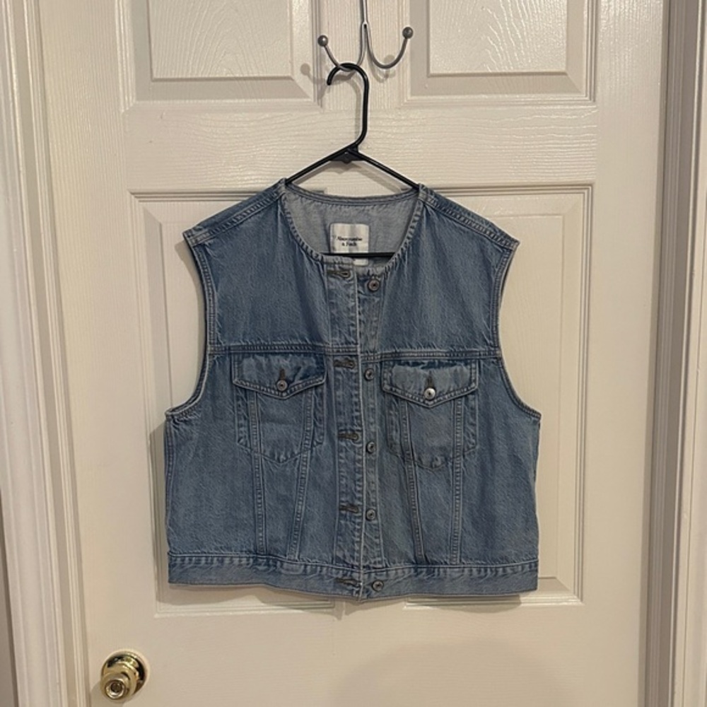 Abercrombie & Fitch Collarless Denim Vest